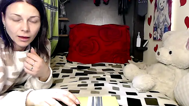 HarleyQuinn 69 online show from March 8, 2025, 5:22 pm