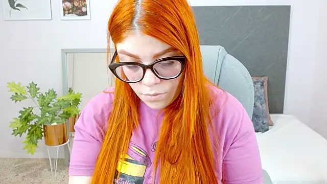 lucie nicolls online show from December 11, 2024, 8:18 pm