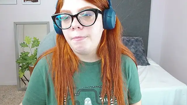 lucie nicolls online show from January 10, 2025, 11:08 pm