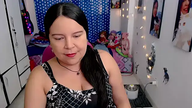 claryssa  online show from January 12, 2025, 10:22 pm