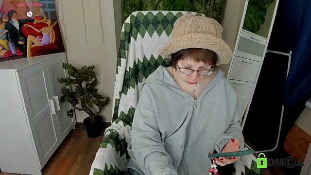 Snapshot of Melissa_Wells chatting on February 14, 2026, 3:53 pm Melissa Wells online show from February 14, 2026, 3:53 pm