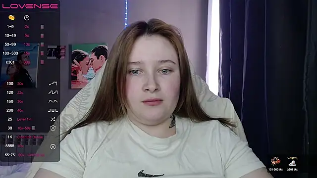 Snapshot of Light_Luna chatting on February 9, 2026, 7:12 am Light Luna online show from February 9, 2026, 7:12 am