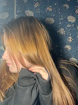 Snapshot of Light_Luna chatting on March 3, 2026, 12:55 pm Light Luna online show from March 3, 2026, 12:55 pm