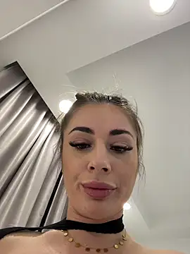 Snapshot of IsabellaEtthan chatting on February 7, 2026, 6:44 pm IsabellaEtthan online show from February 7, 2026, 6:44 pm