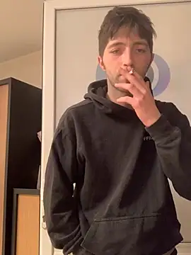 Snapshot of GuillaumebeauZizi chatting on February 7, 2026, 7:17 pm GuillaumebeauZizi online show from February 7, 2026, 7:17 pm