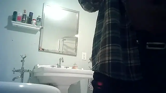 Snapshot of CaramelDipper chatting on December 4, 2024, 1:03 am CaramelDipper online show from December 4, 2024, 1:03 am