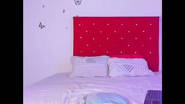 ValeriaRioz online show from February 3, 2025, 1:08 pm