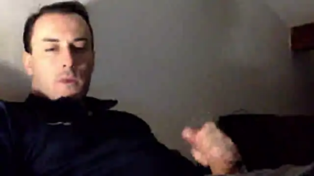 Snapshot of mainnrd chatting on February 1, 2026, 9:02 pm mainnrd online show from February 1, 2026, 9:02 pm