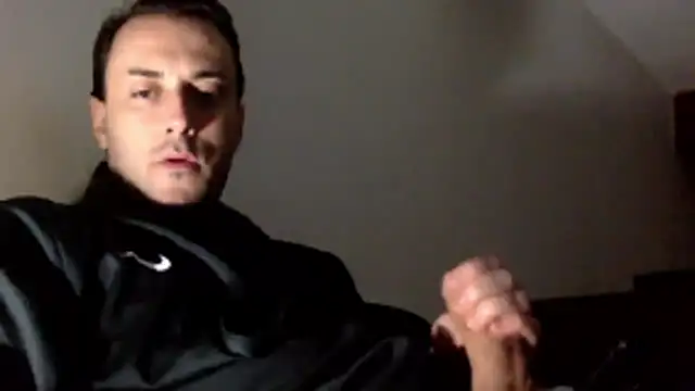 Snapshot of mainnrd chatting on February 22, 2026, 12:01 am mainnrd online show from February 22, 2026, 12:01 am