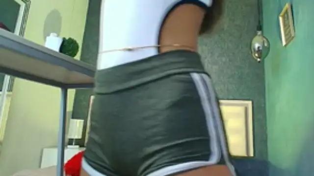 Snapshot of Cloeandtyfanny chatting on November 26, 2025, 8:21 pm Cloeandtyfanny online show from November 26, 2025, 8:21 pm