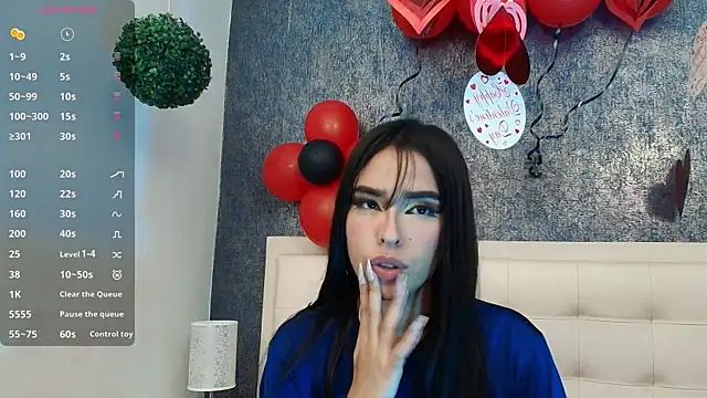 Snapshot of Cloeandtyfanny chatting on February 17, 2026, 1:35 am Cloeandtyfanny online show from February 17, 2026, 1:35 am