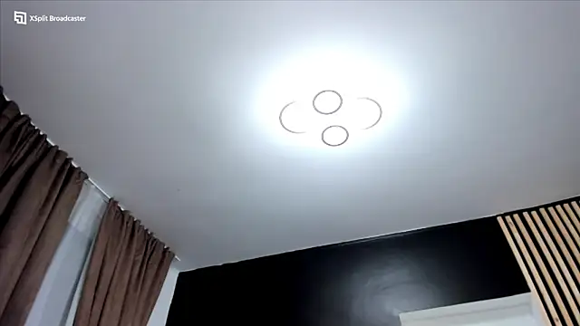 Snapshot of fireflowers_ chatting on February 13, 2026, 10:50 pm fireflowers online show from February 13, 2026, 10:50 pm