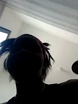 hotgal1112 online show from February 3, 2026, 7:46 am