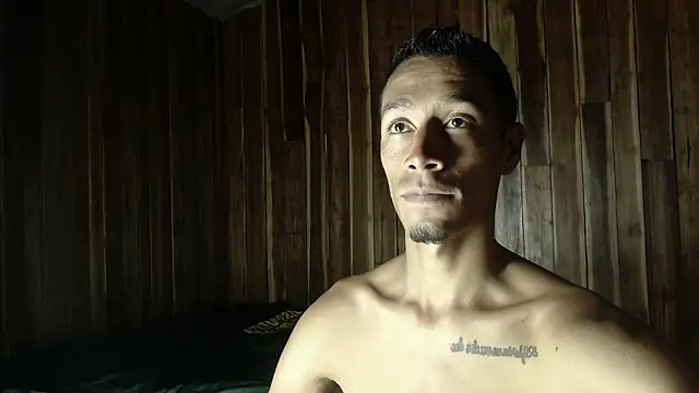 Snapshot of DEMARCOUS_NM chatting on November 24, 2025, 6:29 pm DEMARCOUS NM online show from November 24, 2025, 6:29 pm