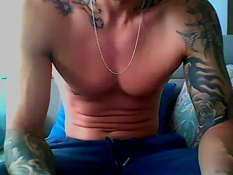 Skater29xx2 online show from March 10, 2025, 5:18 pm