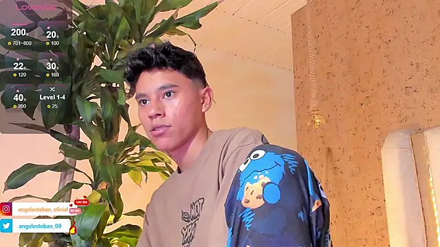 Snapshot of Angel_esteban_fx chatting on February 2, 2025, 7:20 am Angel esteban fx online show from February 2, 2025, 7:20 am