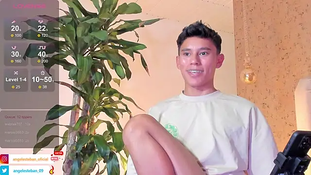 Snapshot of Angel_esteban_fx chatting on February 8, 2025, 10:07 am Angel esteban fx online show from February 8, 2025, 10:07 am