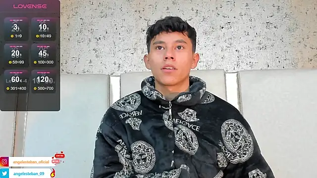 Snapshot of Angel_esteban_fx chatting on February 13, 2025, 10:12 am Angel esteban fx online show from February 13, 2025, 10:12 am