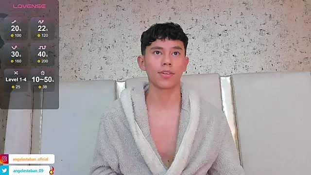 Snapshot of Angel_esteban_fx chatting on February 14, 2025, 3:54 am Angel esteban fx online show from February 14, 2025, 3:54 am