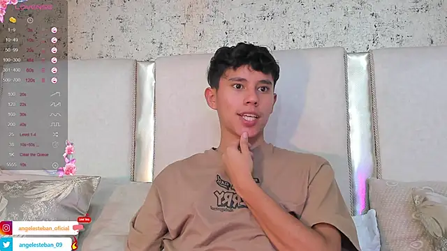 Snapshot of Angel_esteban_fx chatting on February 28, 2025, 9:58 am Angel esteban fx online show from February 28, 2025, 9:58 am