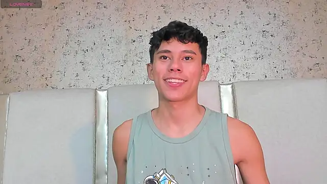 Snapshot of Angel_esteban_fx chatting on March 1, 2025, 7:30 am Angel esteban fx online show from March 1, 2025, 7:30 am