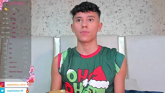 Snapshot of Angel_esteban_fx chatting on March 4, 2025, 3:44 am Angel esteban fx online show from March 4, 2025, 3:44 am