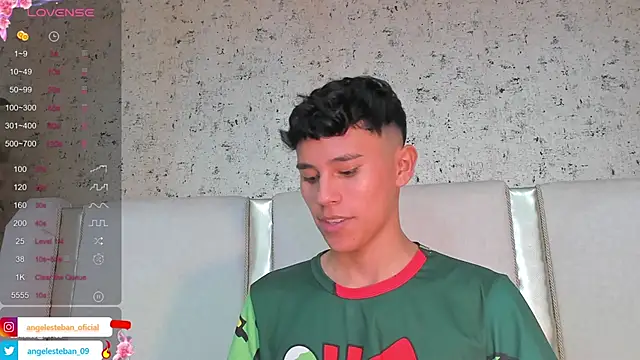 Snapshot of Angel_esteban_fx chatting on March 4, 2025, 9:51 am Angel esteban fx online show from March 4, 2025, 9:51 am