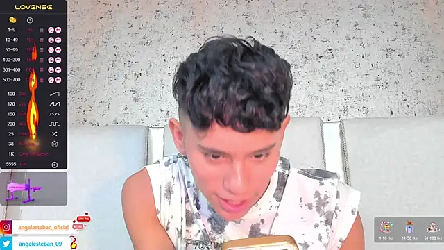 Snapshot of Angel_esteban_fx chatting on March 5, 2025, 9:49 am Angel esteban fx online show from March 5, 2025, 9:49 am