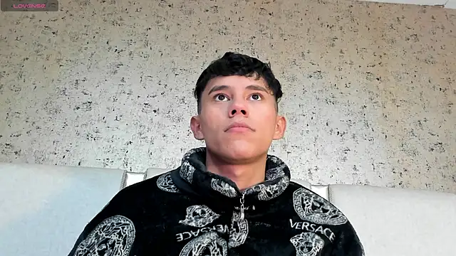 Snapshot of Angel_esteban_fx chatting on March 8, 2025, 3:39 am Angel esteban fx online show from March 8, 2025, 3:39 am