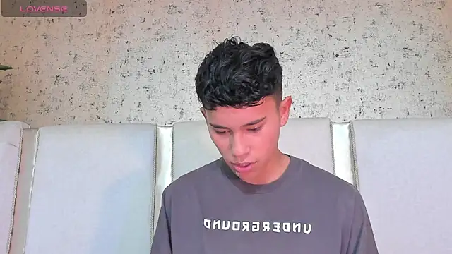 Snapshot of Angel_esteban_fx chatting on March 16, 2025, 3:47 am Angel esteban fx online show from March 16, 2025, 3:47 am