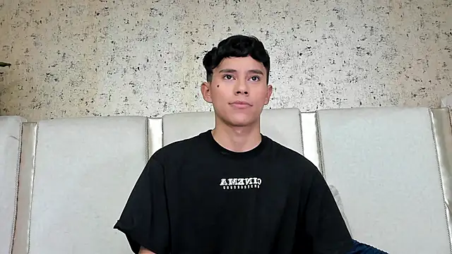 Snapshot of Angel_esteban_fx chatting on March 22, 2025, 3:41 am Angel esteban fx online show from March 22, 2025, 3:41 am