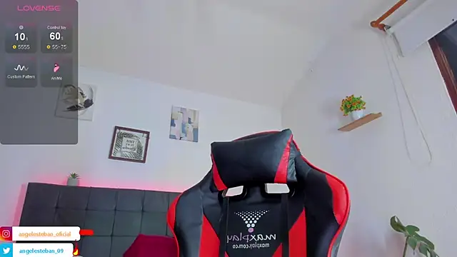 Snapshot of Angel_esteban_fx chatting on October 11, 2025, 3:39 am Angel esteban fx online show from October 11, 2025, 3:39 am