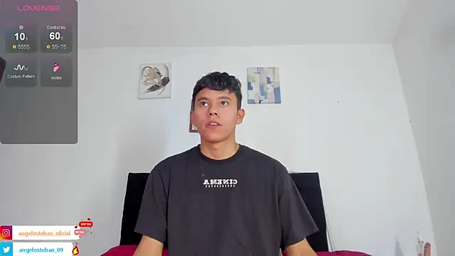 Snapshot of Angel_esteban_fx chatting on November 22, 2025, 12:04 pm Angel esteban fx online show from November 22, 2025, 12:04 pm