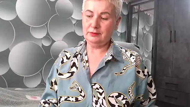 Snapshot of NicoleOlla chatting on October 7, 2025, 5:15 am NicoleOlla online show from October 7, 2025, 5:15 am