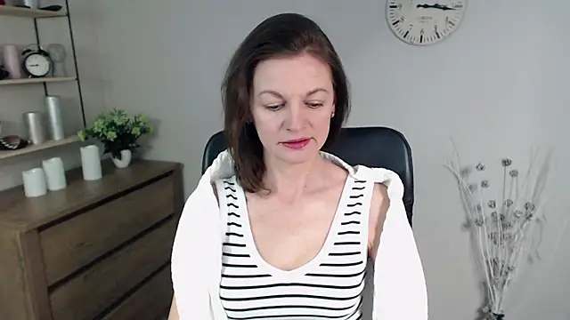 VivianWILD online show from January 17, 2025, 6:47 am