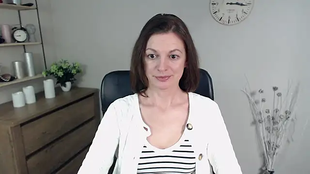 VivianWILD online show from January 17, 2025, 3:53 pm