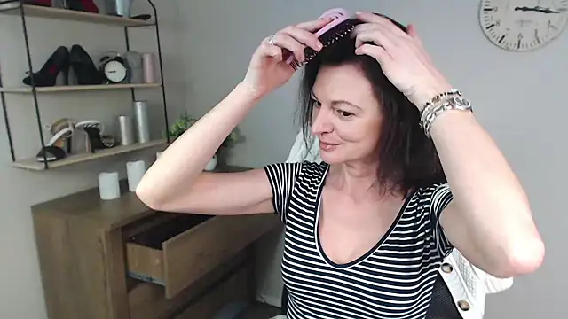 VivianWILD online show from January 30, 2025, 6:56 am