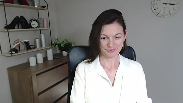 VivianWILD online show from February 3, 2025, 4:52 pm