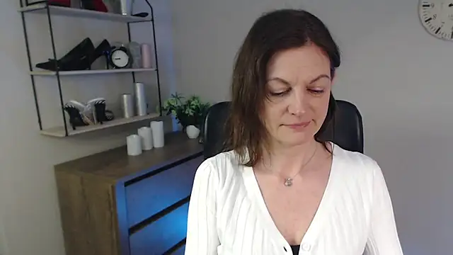 VivianWILD online show from February 25, 2025, 7:20 am