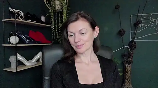 VivianWILD online show from March 18, 2025, 10:25 am