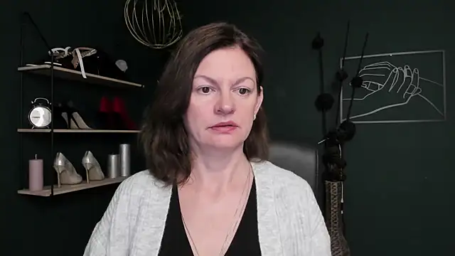 VivianWILD online show from October 20, 2025, 6:03 am