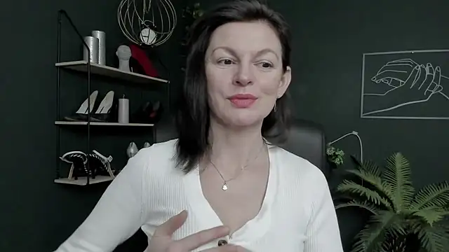 VivianWILD online show from February 26, 2026, 7:40 am