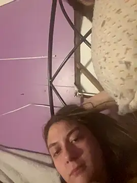 Snapshot of itzcheyduh chatting on November 20, 2025, 6:24 am itzcheyduh online show from November 20, 2025, 6:24 am