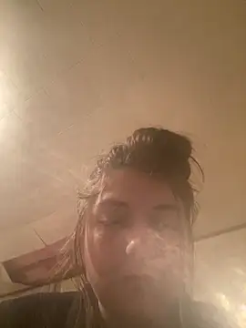 Snapshot of itzcheyduh chatting on February 24, 2026, 2:53 am itzcheyduh online show from February 24, 2026, 2:53 am