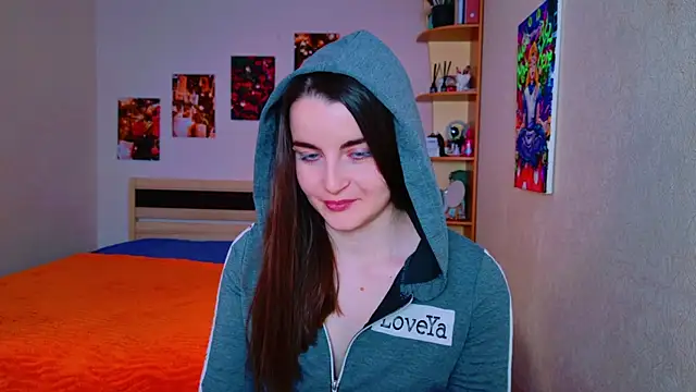 Miss Arwen online show from March 4, 2025, 9:07 am