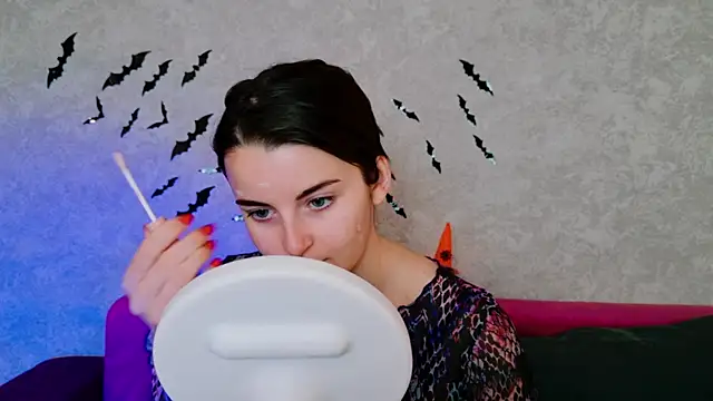 Miss Arwen online show from October 8, 2025, 3:59 am