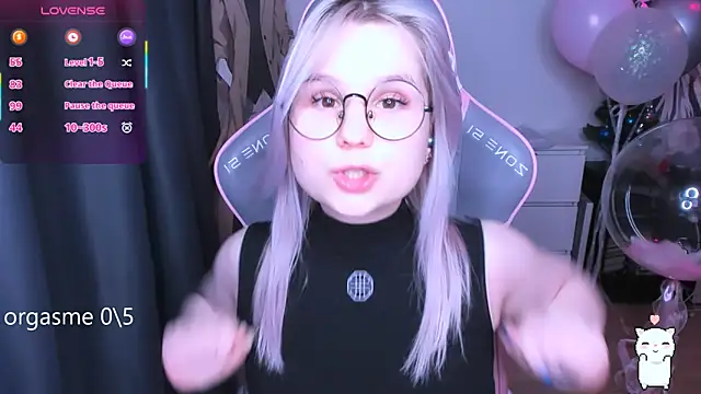 Snapshot of miray_kuriyama123 chatting on February 13, 2026, 1:01 am miray kuriyama123 online show from February 13, 2026, 1:01 am