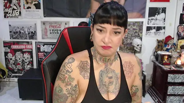 Rollyderolandia666 online show from November 6, 2025, 10:32 pm