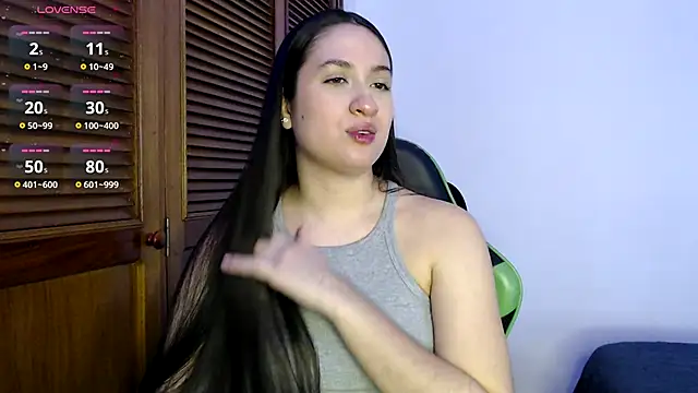 sofiaduque 26 online show from September 17, 2025, 7:04 pm