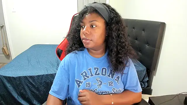 demi xoxo online show from February 24, 2026, 6:22 am